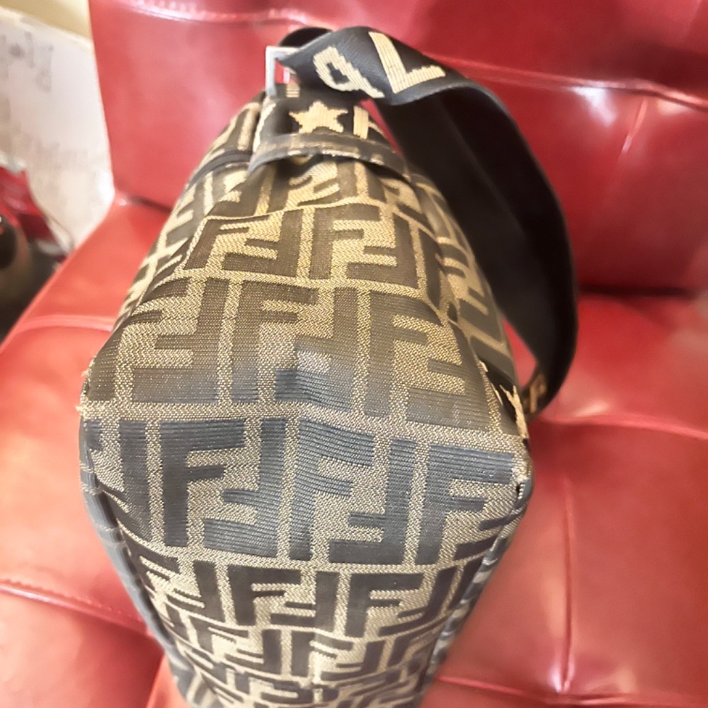 Fendi Roma 1925 body bag - Picture 4 of 8